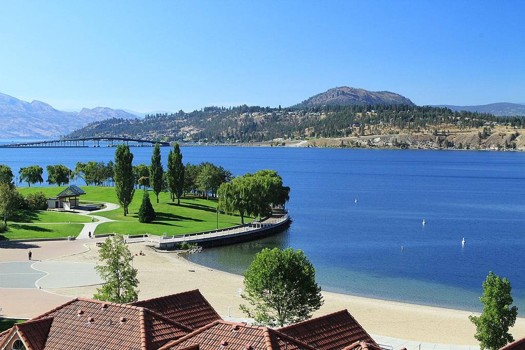 Sunset Waterfront Resort By Kelownacondorentals 외부 사진