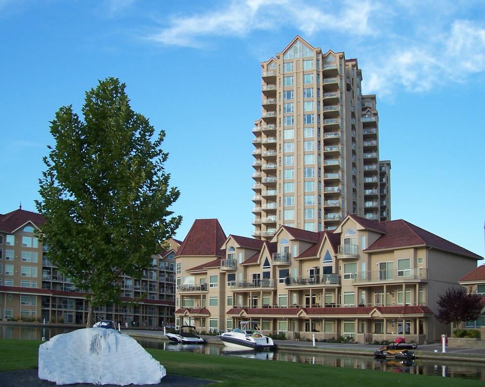Sunset Waterfront Resort By Kelownacondorentals 외부 사진