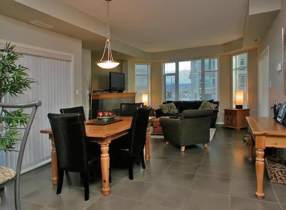 Sunset Waterfront Resort By Kelownacondorentals 외부 사진